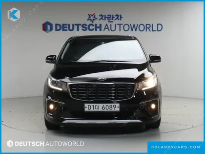 KIA CARNIVAL 9-SEATER LUXURY