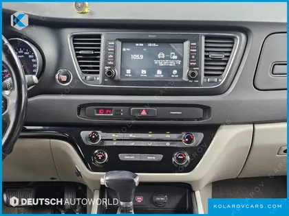 KIA CARNIVAL 9-SEATER LUXURY