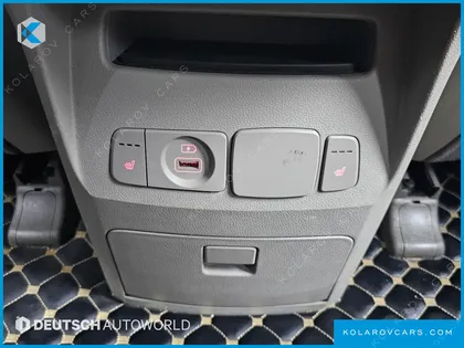 KIA CARNIVAL 9-SEATER LUXURY