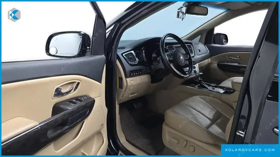 KIA CARNIVAL GASOLINE 9-SEATER HI-LIMOUSINE