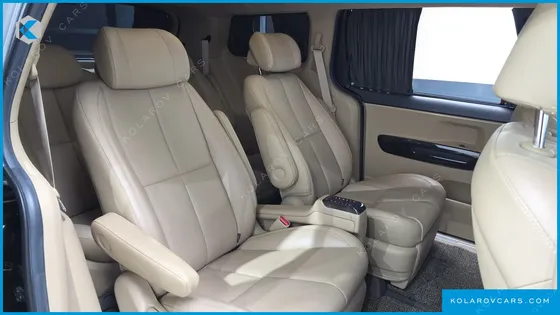 KIA CARNIVAL GASOLINE 9-SEATER HI-LIMOUSINE