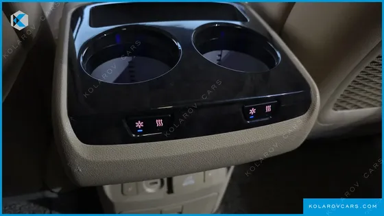 KIA CARNIVAL GASOLINE 9-SEATER HI-LIMOUSINE