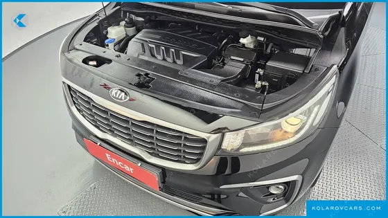 KIA CARNIVAL 9-SEATER PRSTIGE