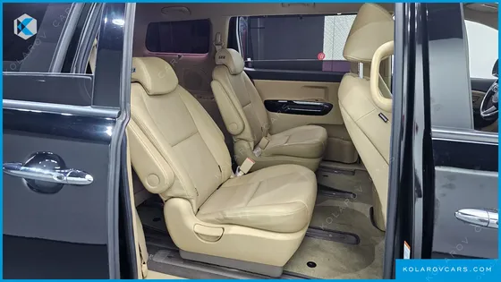 KIA CARNIVAL 9-SEATER PRSTIGE