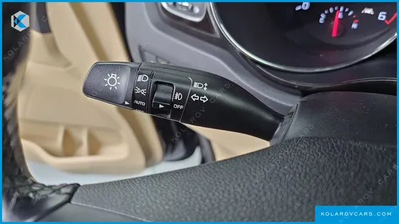 KIA CARNIVAL 9-SEATER PRSTIGE