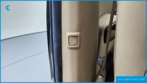 KIA CARNIVAL 9-SEATER PRSTIGE