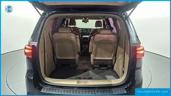 KIA CARNIVAL 9-SEATER PRSTIGE