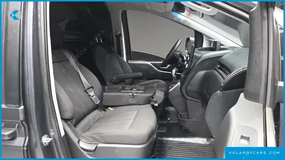 HYUNDAI STARIA CARGO 3-SEATER