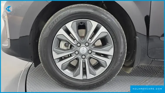 KIA CARNIVAL 9-SEATER LUXURY