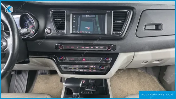 KIA CARNIVAL 9-SEATER LUXURY