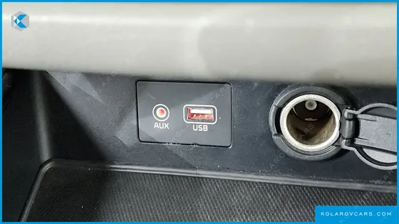 KIA CARNIVAL 9-SEATER PRSTIGE