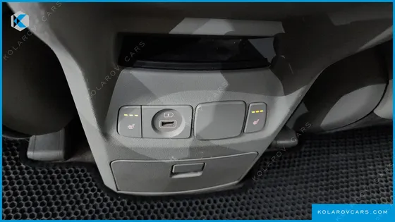 KIA CARNIVAL 9-SEATER PRSTIGE