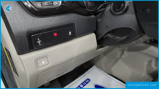 KIA CARNIVAL 9-SEATER PRSTIGE