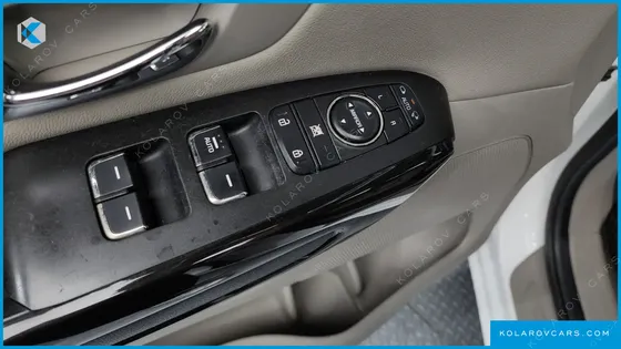 KIA CARNIVAL 9-SEATER PRSTIGE