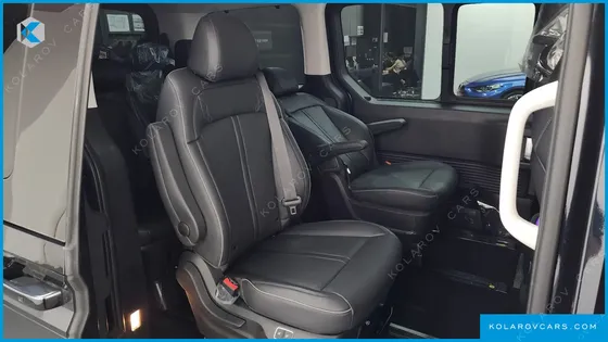 HYUNDAI STARIA L3.5 LOUNGE 9-SEATER