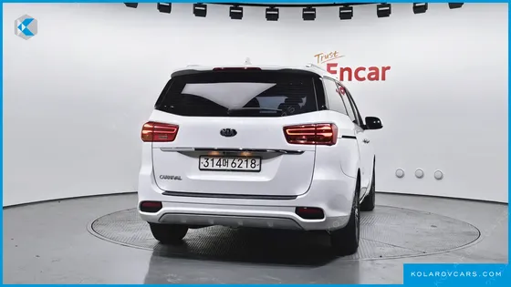 KIA CARNIVAL 9-SEATER LUXURY