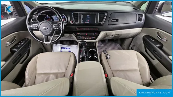 KIA CARNIVAL 9-SEATER LUXURY