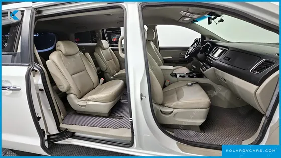 KIA CARNIVAL 9-SEATER LUXURY