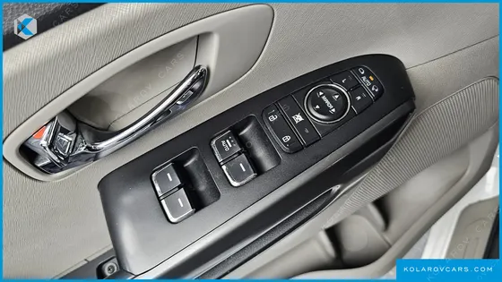 KIA CARNIVAL 9-SEATER LUXURY