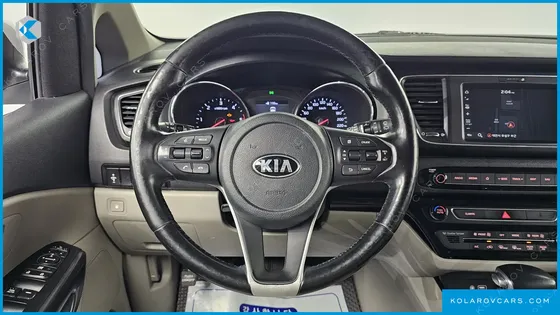 KIA CARNIVAL 9-SEATER LUXURY
