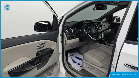 KIA CARNIVAL 7-SEATER LIMOUSINE