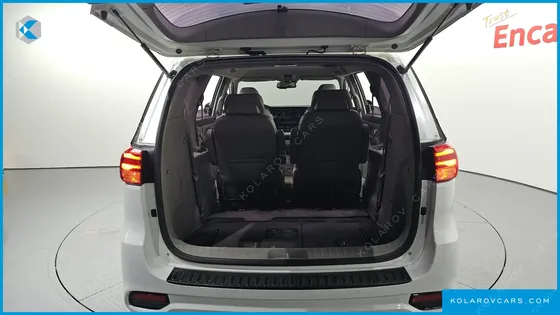 KIA CARNIVAL 7-SEATER LIMOUSINE