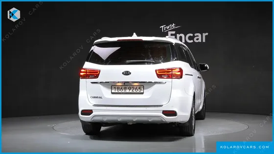 KIA CARNIVAL 9-SEATER PRSTIGE