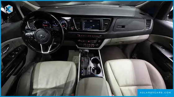 KIA CARNIVAL 9-SEATER PRSTIGE