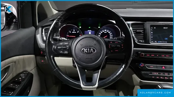 KIA CARNIVAL 9-SEATER PRSTIGE