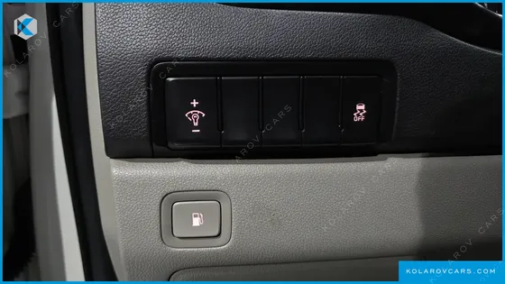 KIA CARNIVAL 9-SEATER PRSTIGE