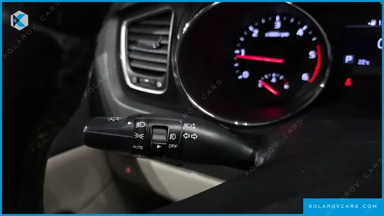 KIA CARNIVAL 9-SEATER PRSTIGE