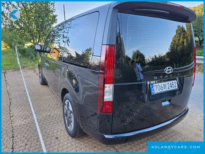 HYUNDAI STARIA TOURER 11-SEATER