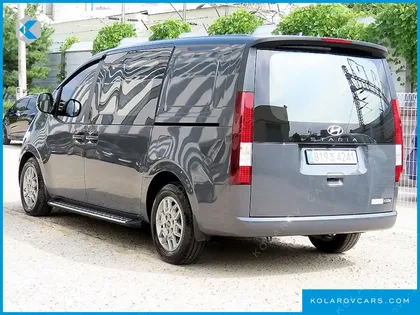 HYUNDAI STARIA L3.5 CARGO 5-SEATER