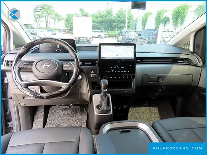 HYUNDAI STARIA L3.5 CARGO 5-SEATER