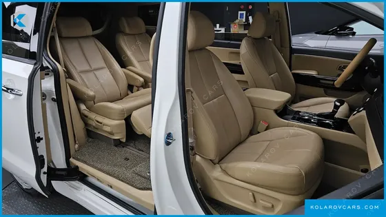 KIA CARNIVAL GASOLINE 7-SEATER LIMOUSINE