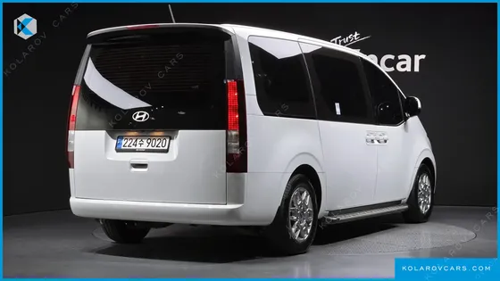 HYUNDAI STARIA TOURER 9-SEATER