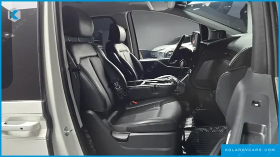 HYUNDAI STARIA TOURER 9-SEATER