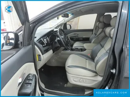 KIA CARNIVAL 9-SEATER PRSTIGE