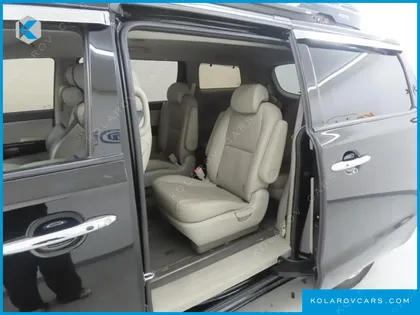 KIA CARNIVAL 9-SEATER PRSTIGE
