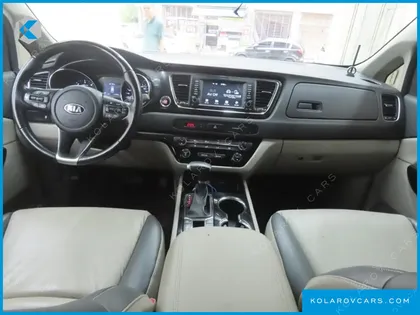 KIA CARNIVAL 9-SEATER PRSTIGE
