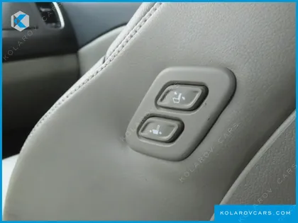 KIA CARNIVAL 9-SEATER PRSTIGE