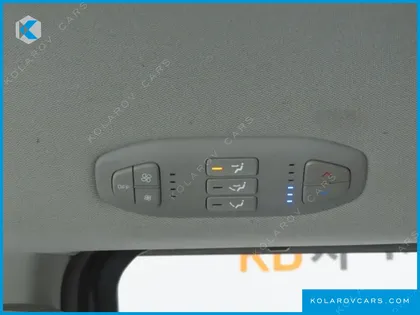 KIA CARNIVAL 9-SEATER PRSTIGE