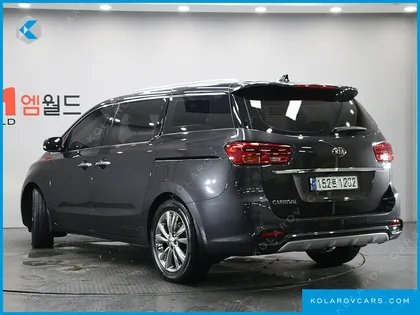 KIA CARNIVAL 9-SEATER PRSTIGE