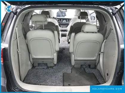 KIA CARNIVAL 9-SEATER PRSTIGE