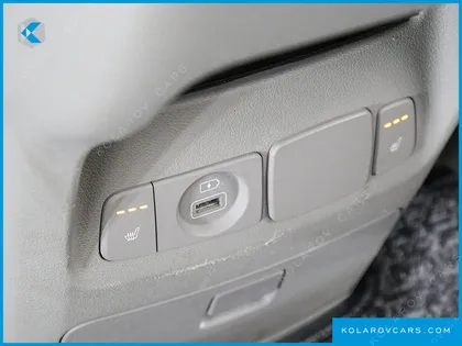 KIA CARNIVAL 9-SEATER PRSTIGE