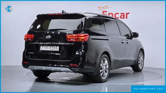 KIA CARNIVAL 9-SEATER PRSTIGE