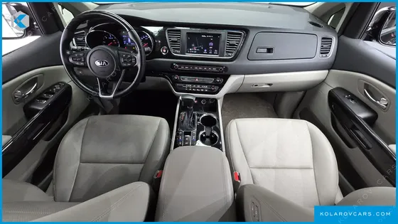 KIA CARNIVAL 9-SEATER PRSTIGE