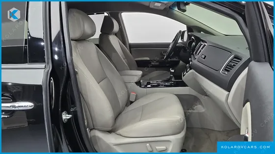 KIA CARNIVAL 9-SEATER PRSTIGE
