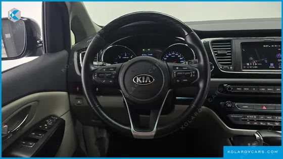 KIA CARNIVAL 9-SEATER PRSTIGE