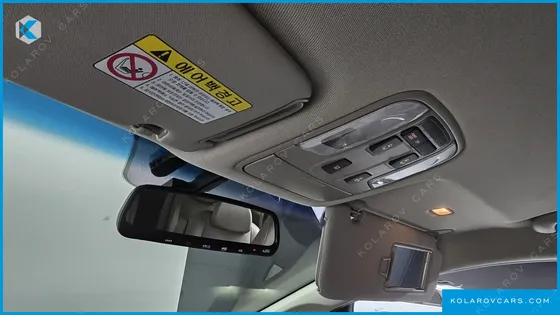 KIA CARNIVAL 9-SEATER PRSTIGE
